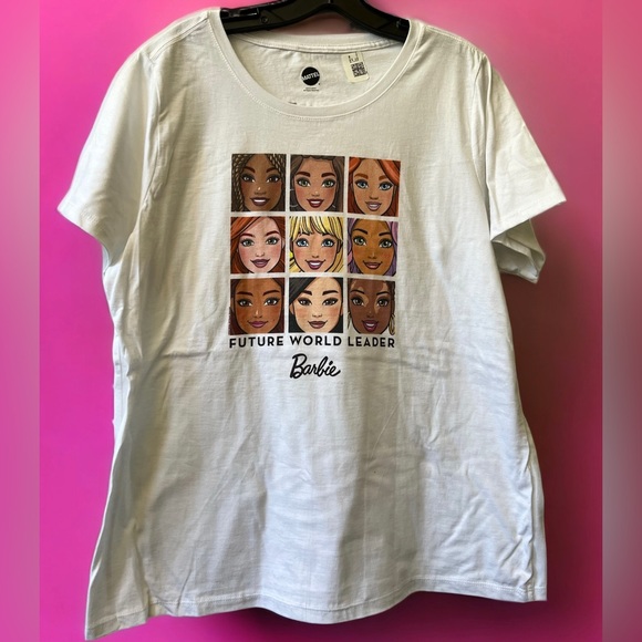 Barbie Faces of Future World Leaders tshirt - Picture 2 of 4